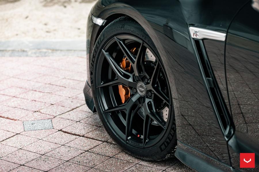 Детали экстерьера Nissan GT-R on Vossen Wheels (HF-5) 2020 года  (фото 19 из 48)